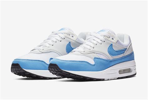 air max 1 baby blue.